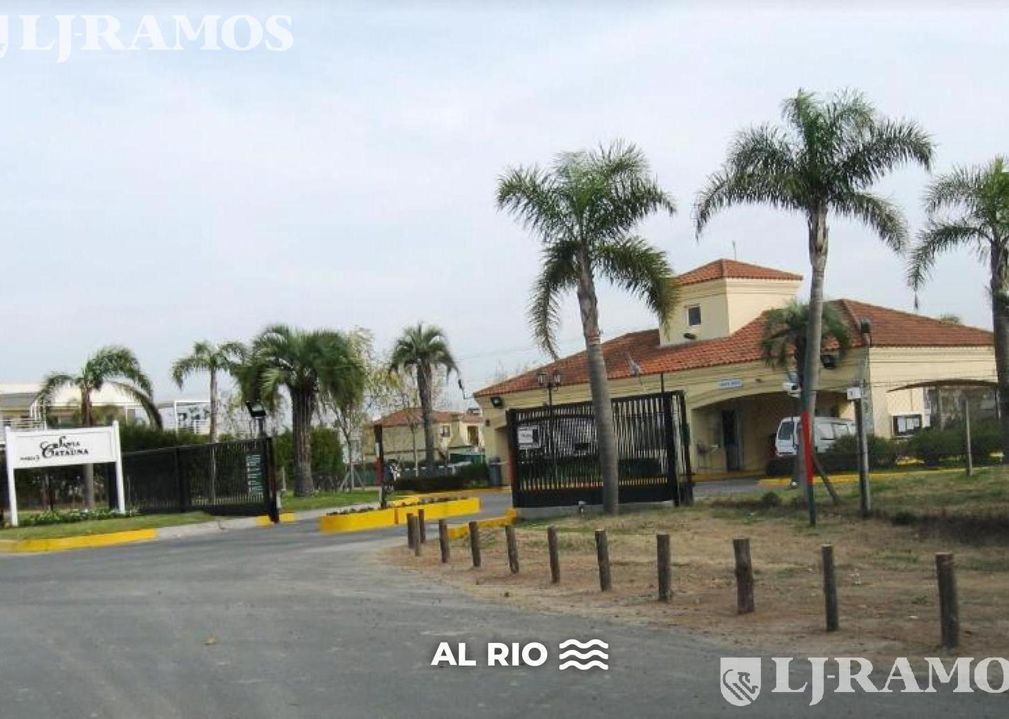 Terreno al río de 1.875 m2, en venta en Santa Catalina