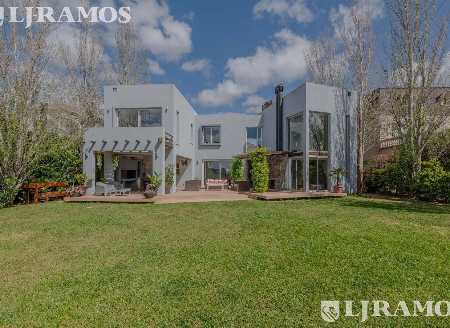 GRAN LOTE A LAGUNA. APTO CREDITO.