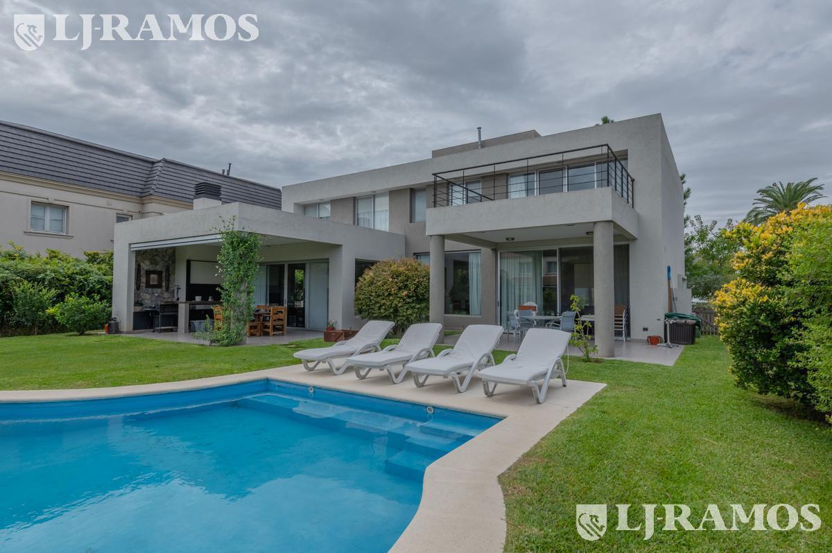Casa con 4 dormitorios  en venta en Los Castores - Nordelta