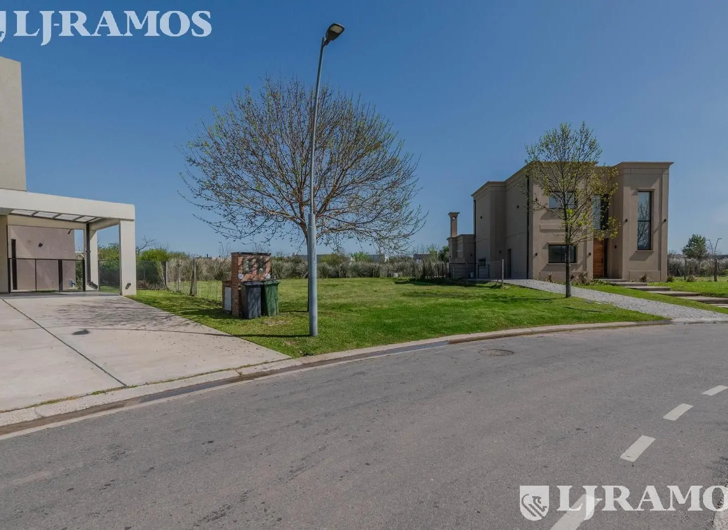 Último Terreno de los más amplios en venta en Araucarias 5