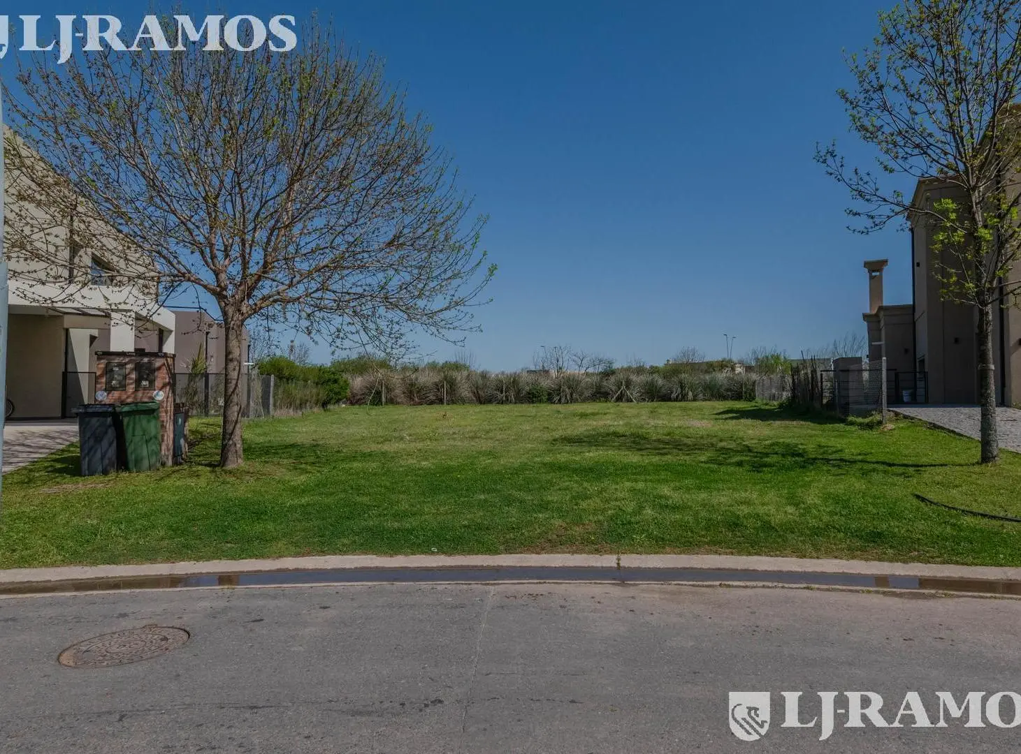 Último Terreno de los más amplios en venta en Araucarias 3