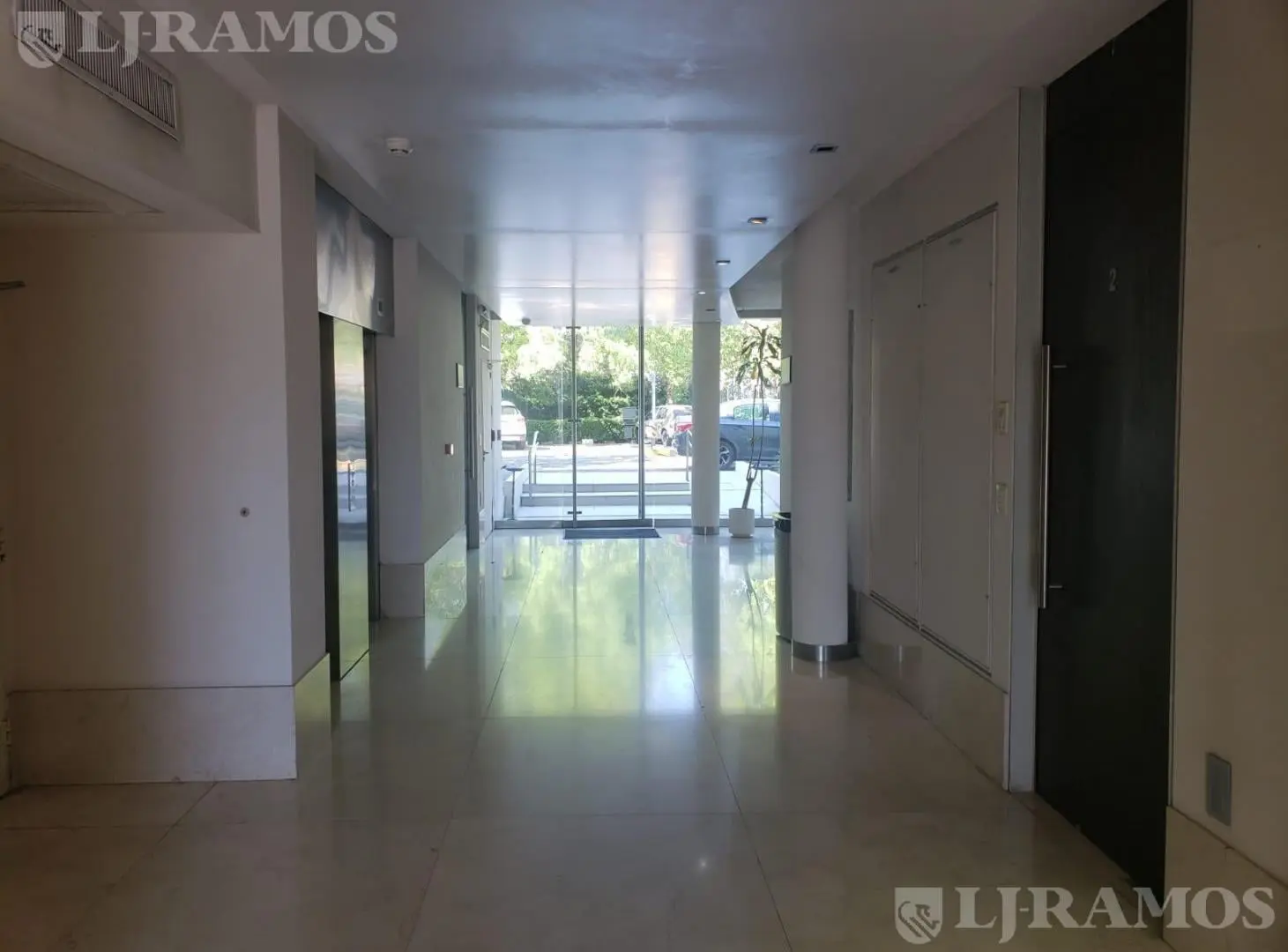 Alquiler de oficina de 193 m2 en Beccar 3