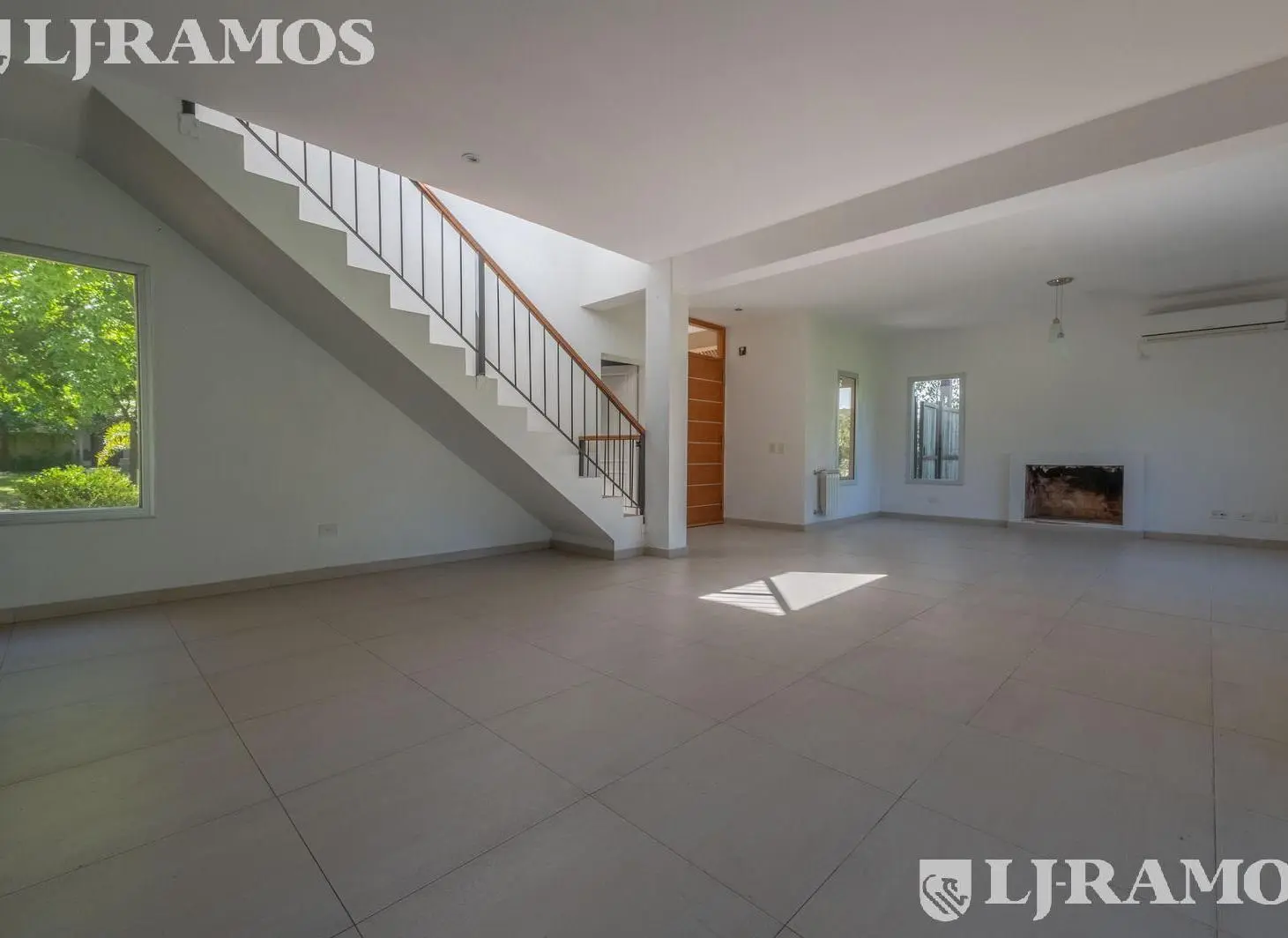 APTO CREDITO. LOTE INTERNO. SIN MUEBLES. 5
