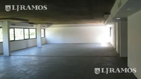 Alquiler de oficinas de 240 m2 en Beccar 4