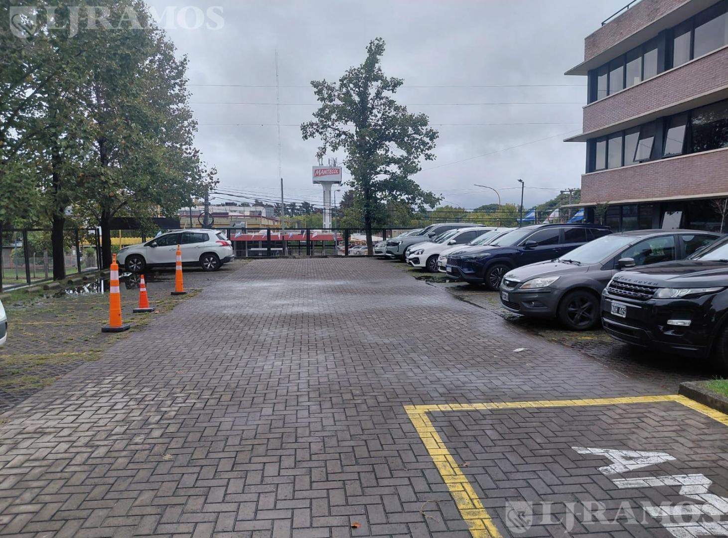 Alquiler de oficina de 237 m2 en Beccar