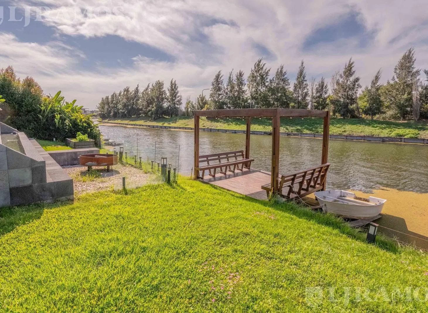 A laguna con 4 dormitorios en venta casa en Virazón - Nordelta. 8