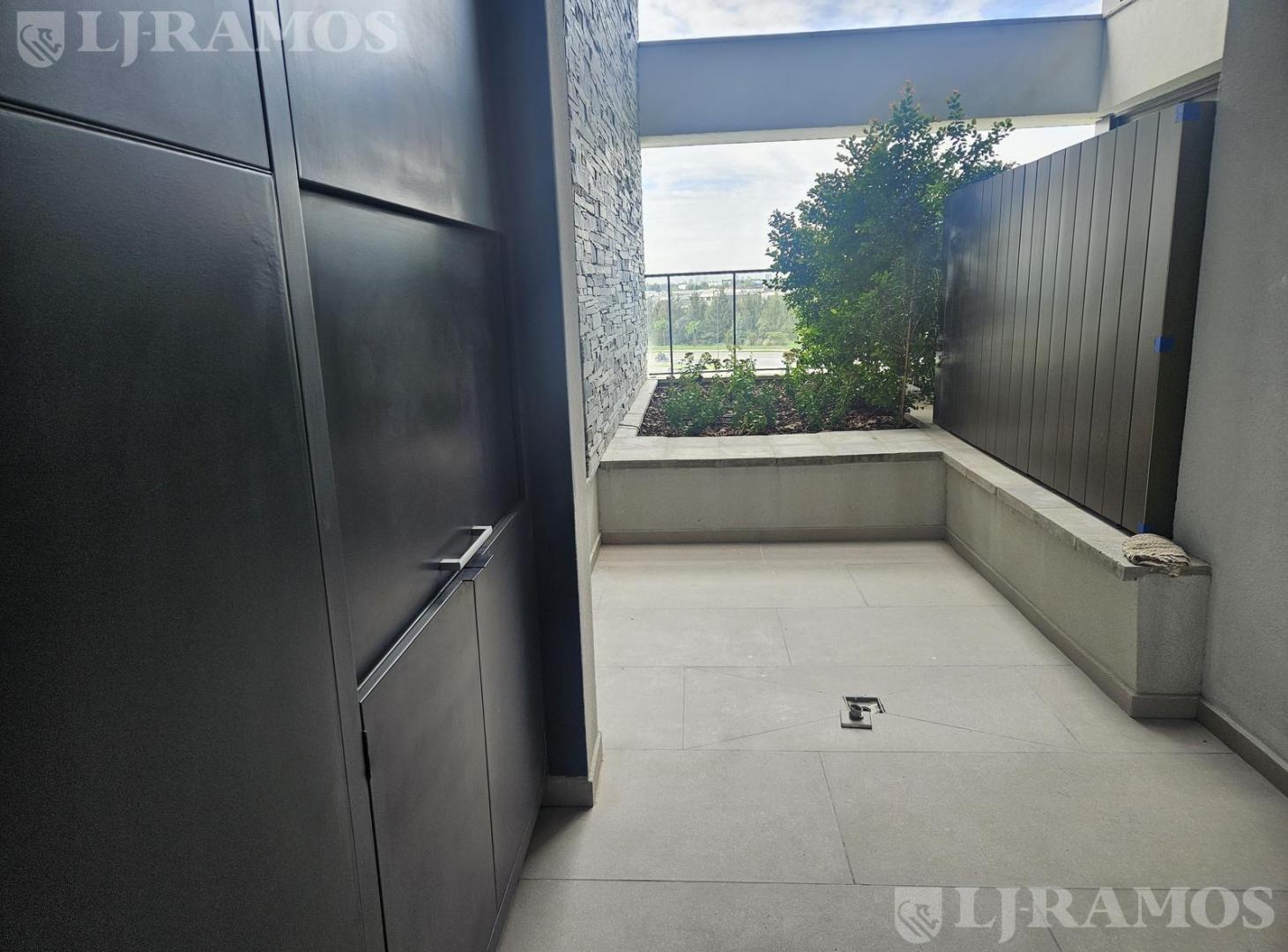 Foto de Departamento 3 AMB COCHERA BAULERA en venta y/o alquiler en Oceana, imagen 3