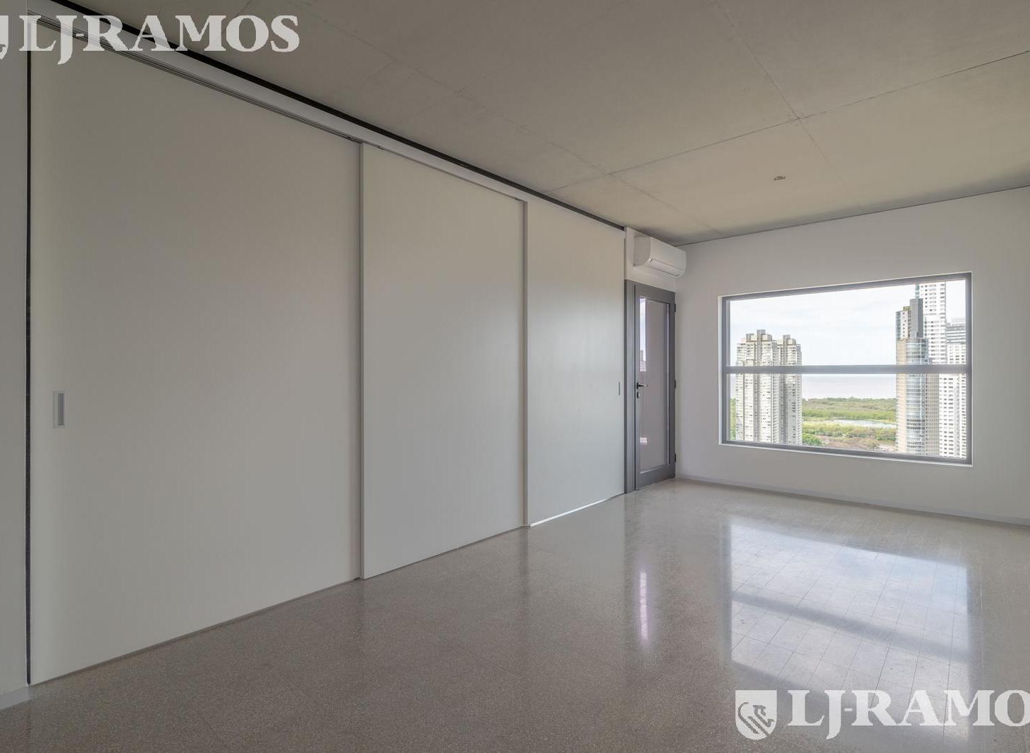 Foto de Venta 2 amb. estrenar - Torre Huergo piso muy alto - increible vista al, imagen 2
