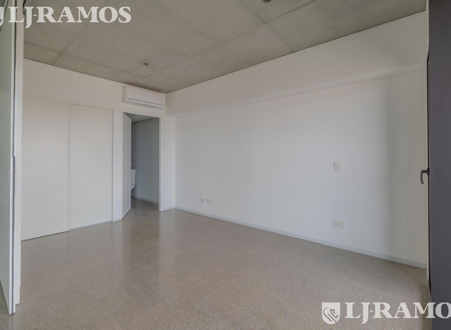 Foto de Venta 2 amb. estrenar - Torre Huergo piso muy alto - increible vista al, imagen 5