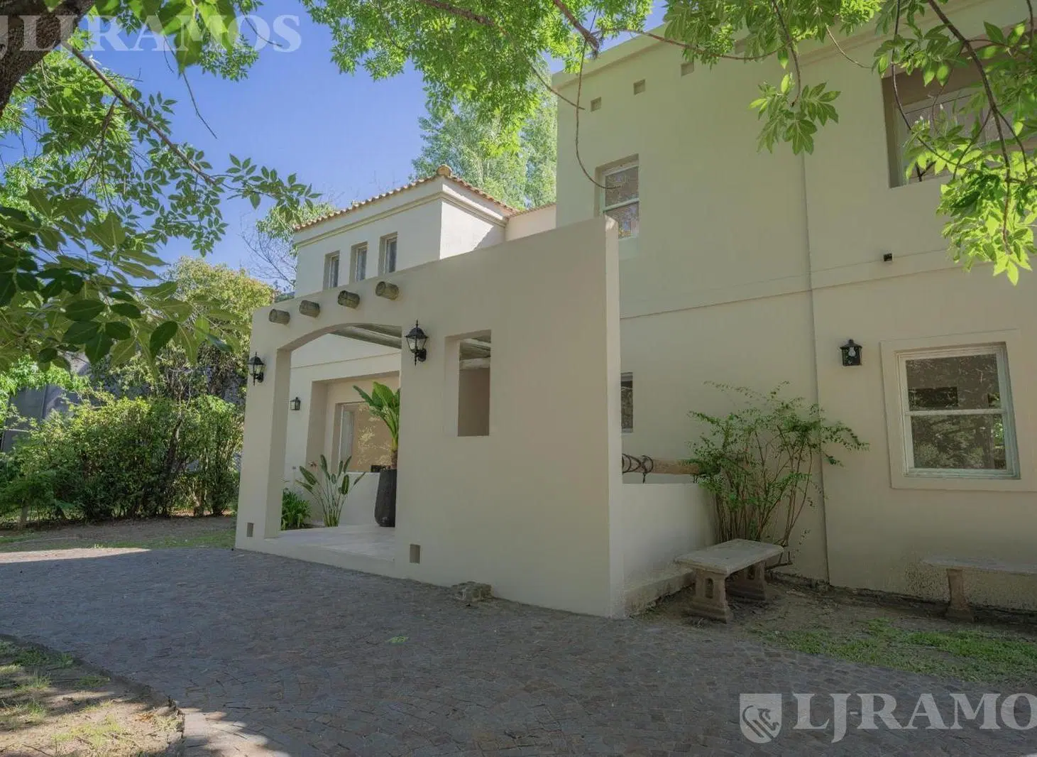 CASA Moderna a ESTRENAR Barrio Saint Matthews. Pilar. Lote 850 m2 2
