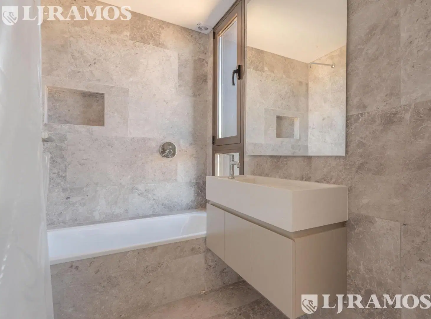 Departamento en venta de 3 ambientes con vista a la Laguna central 8