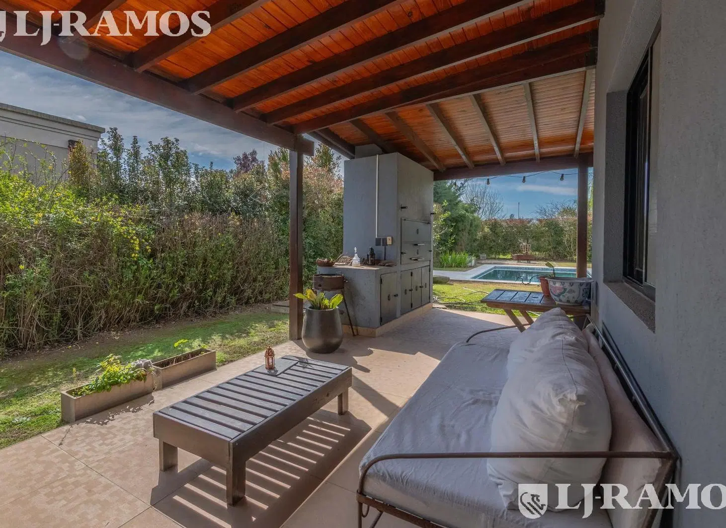 APTO CREDITO. LOTE INTERNO. 3 DORMITORIOS. 4