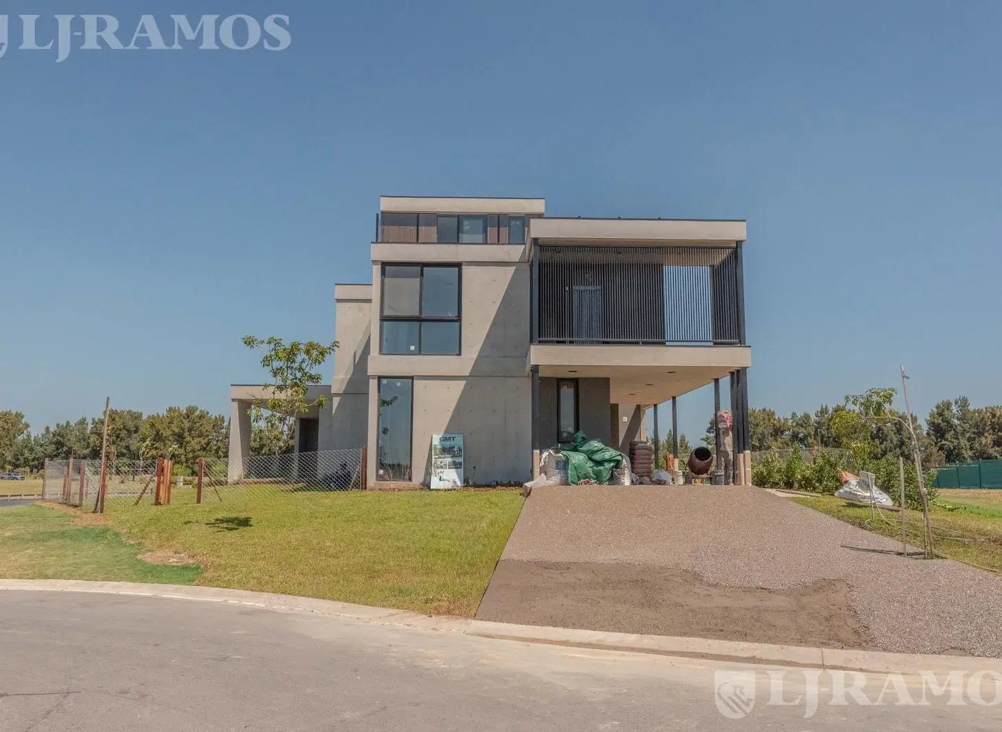 Casa con 3 suites, sobre el lago, en venta en LOS PUENTES, NORDELTA 4