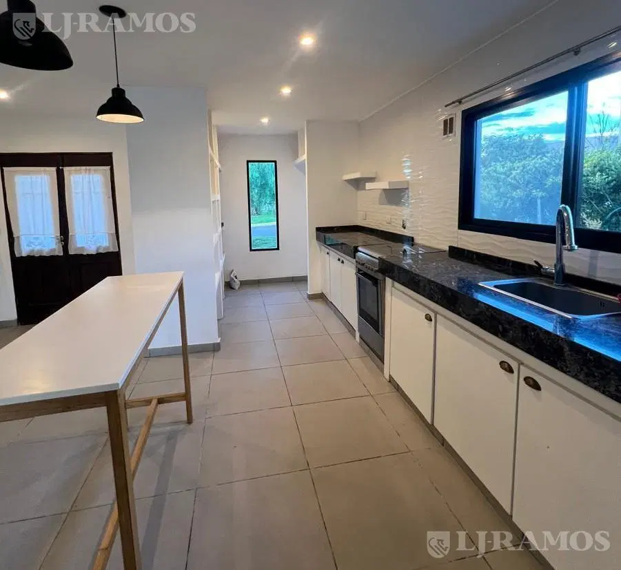 Casa en alquiler OPORTUNIDAD en San Sebastián - MB 4