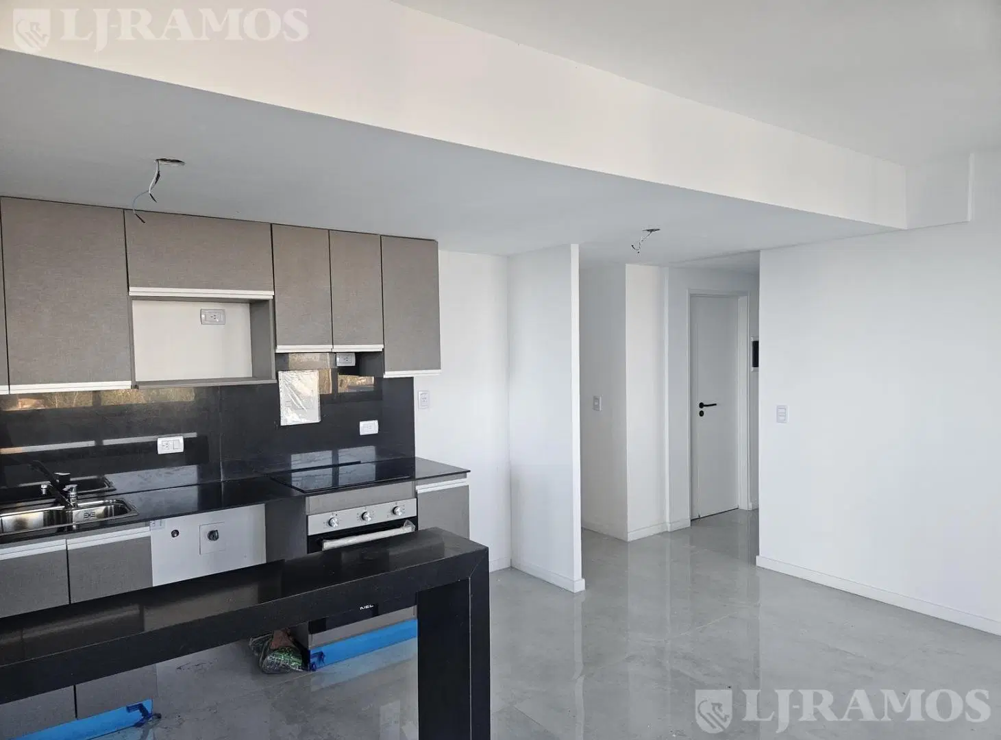 Departamento de 3 AMB   COCHERA en alquiler Brickell Boulevard 3