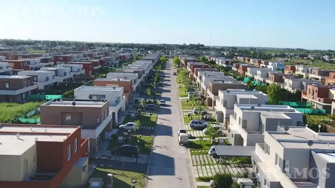 Casa en venta en el barrio Casas de Santa Maria 2