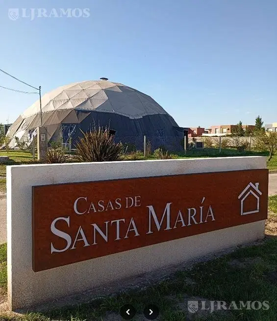 Casa en venta en el barrio Casas de Santa Maria 5