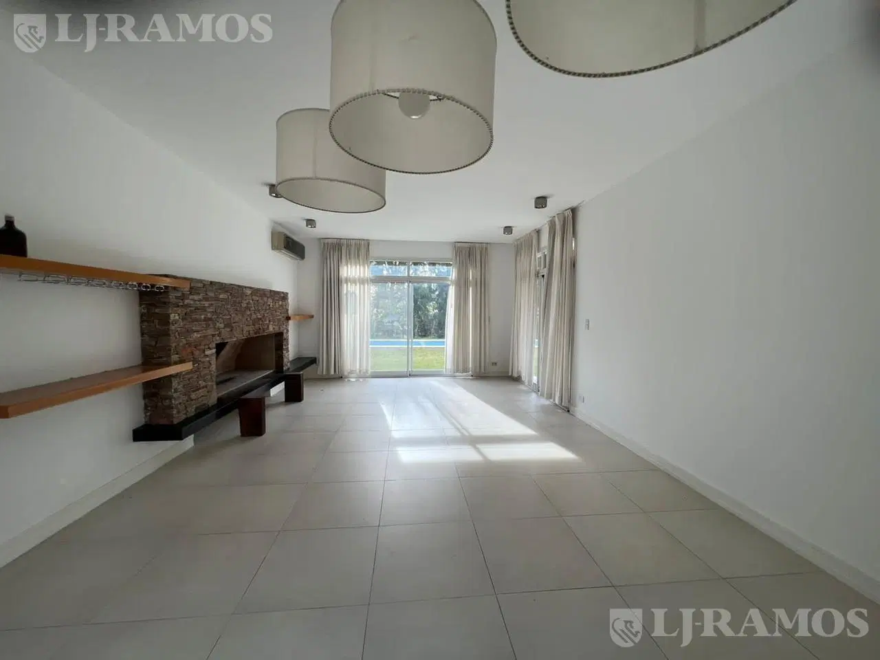 Casa con 3 dormitorios en alquiler en Los Sauces 2