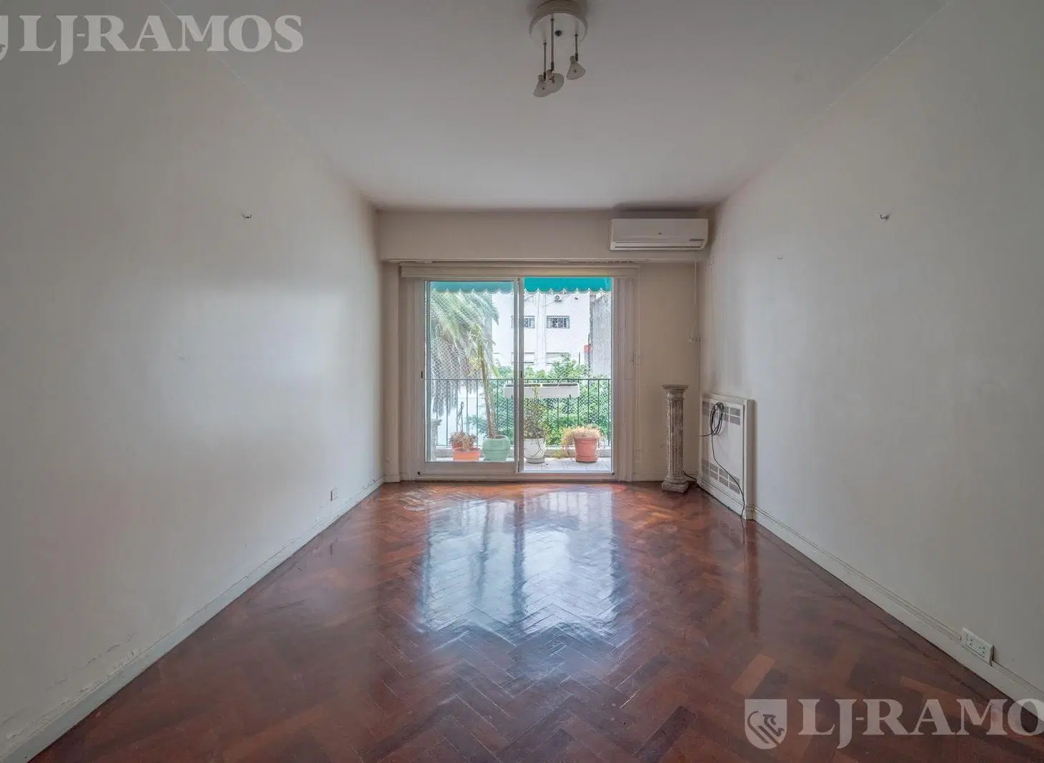 Departamento de 3 ambientes con balcón en Recoleta 2
