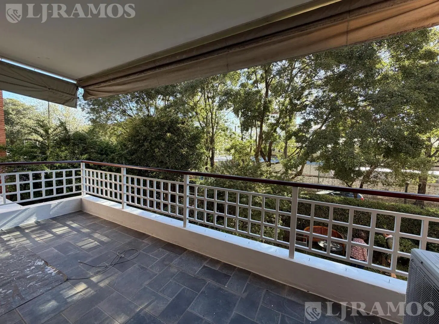 MUY LINDO DEPARTAMENTO DE 3 AMBIENTES Y ESCRITORIO EN JARDINES DE SAN ISIDRO. 5