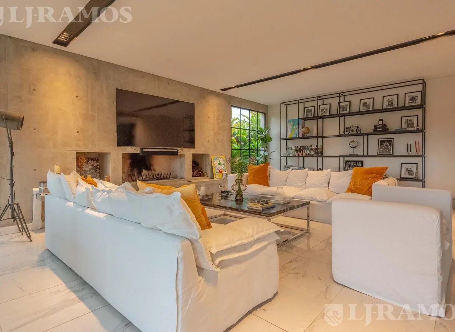 Casa con 4 dormitorios en venta y/o alquiler en Barbarita 4