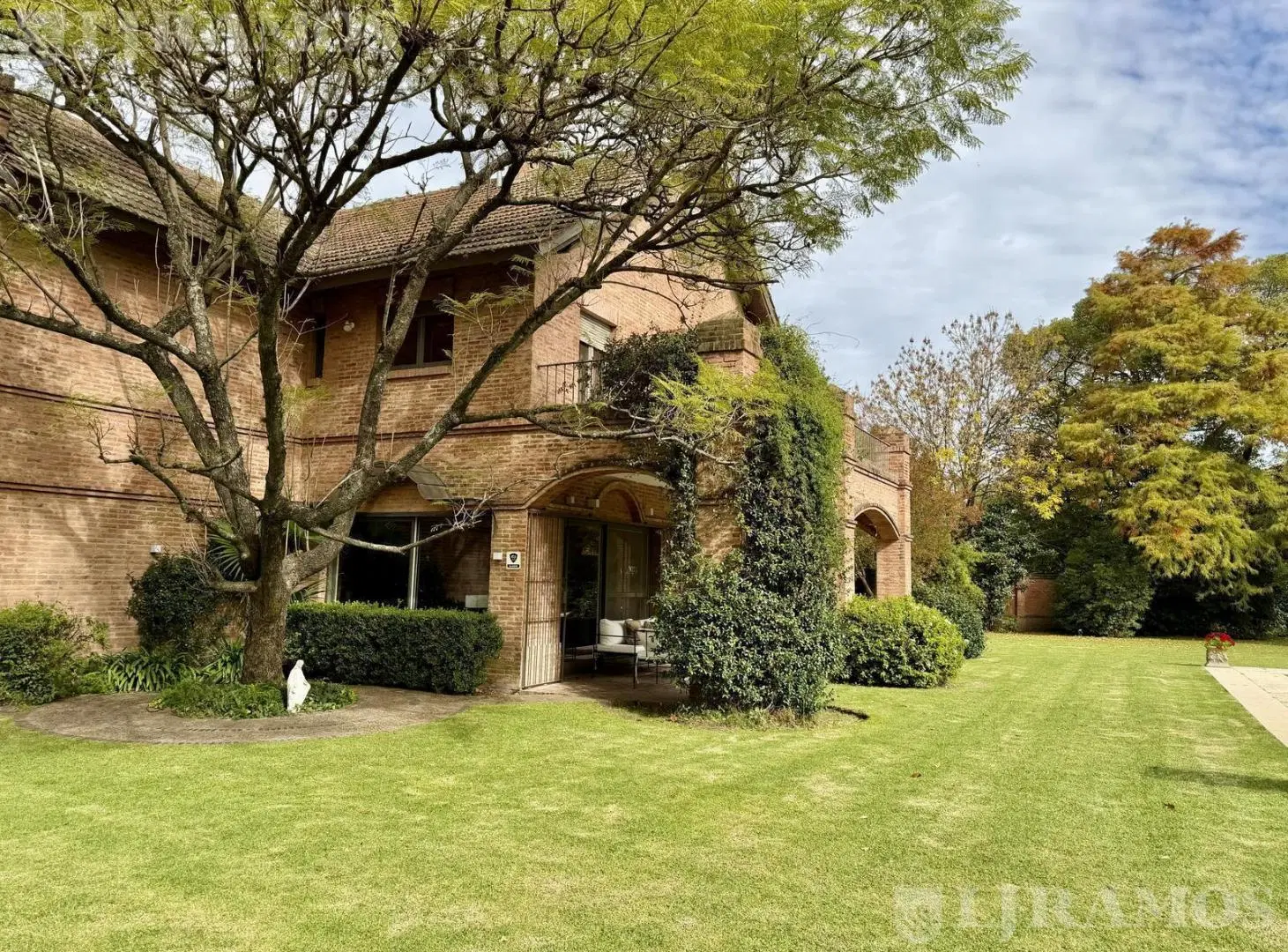 Casa en venta en Las Lomas de San Isidro 3