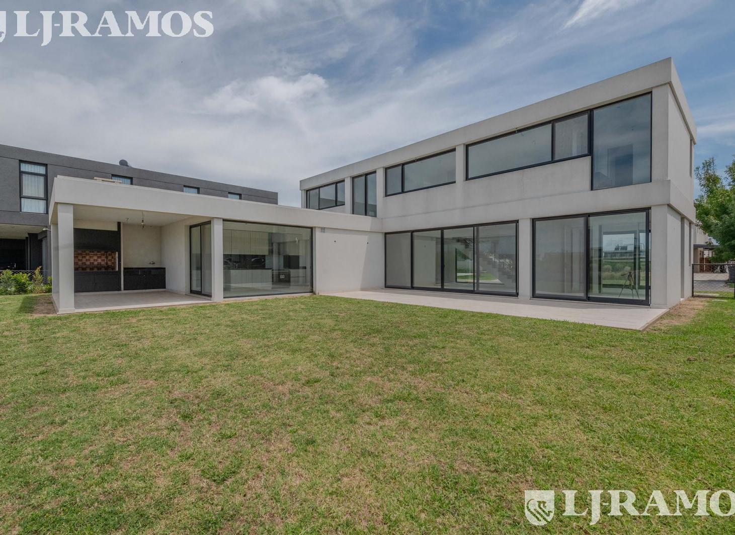 Casa a estrenar a LAGUNA Muelles Puertos / Escobar