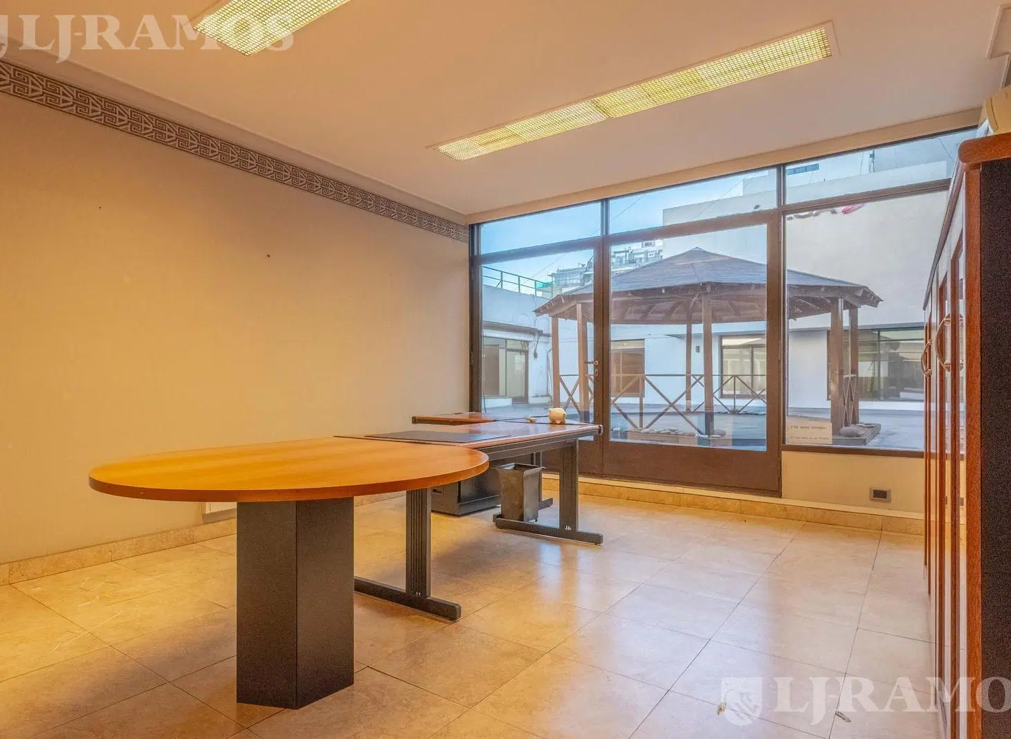 Edificio Comercial en venta en Once 8