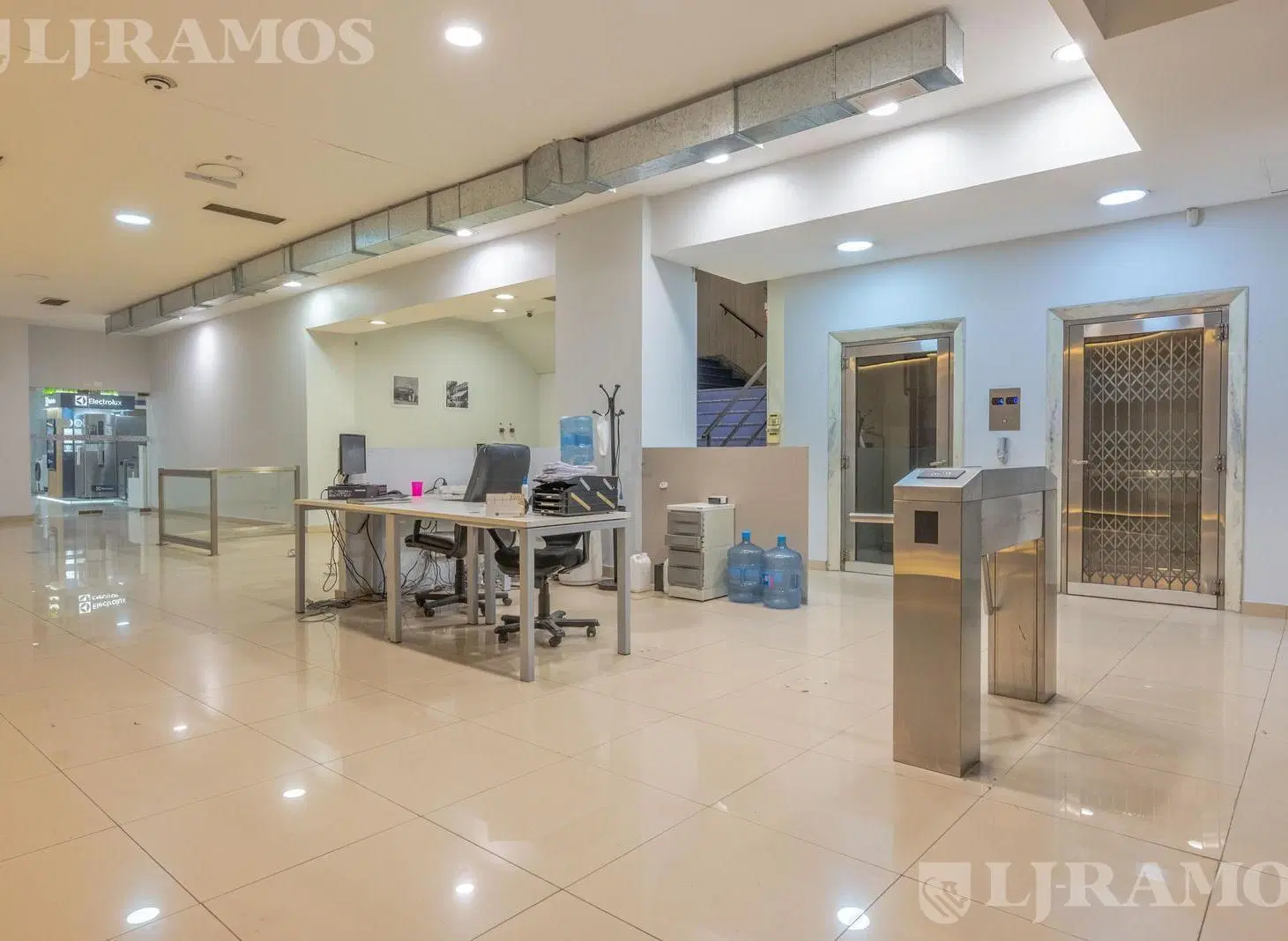 Edificio Comercial en venta en Once 4