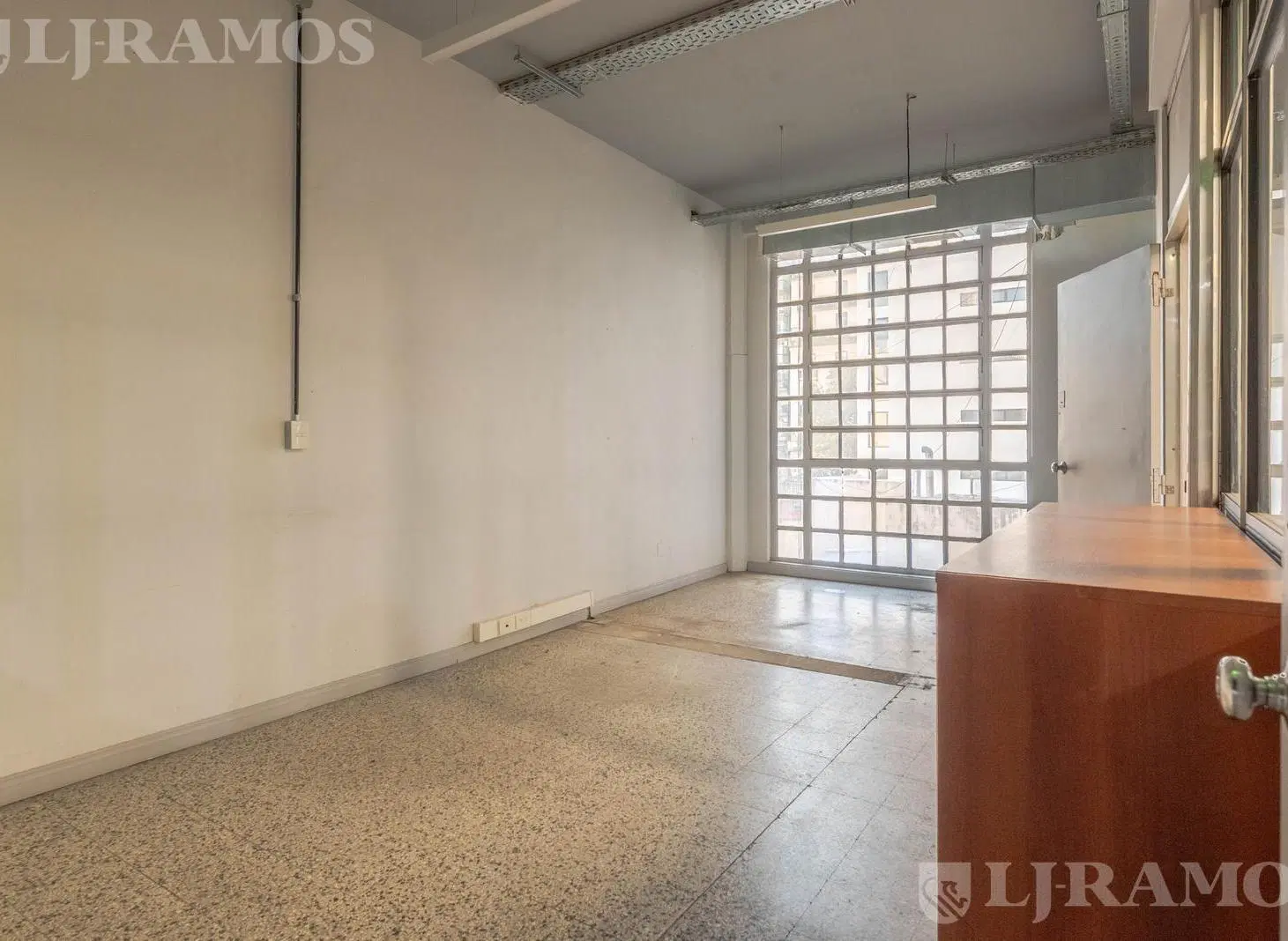 Edificio Comercial en venta en Once 8