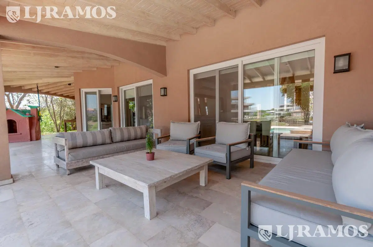 Casa al río, en alquiler en  El Yacht  - Nordelta 4