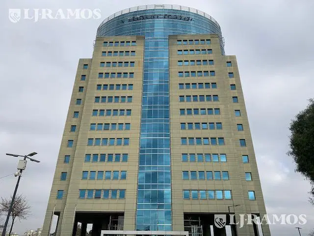 Alquiler de oficina de 457 m2 en Saavedra 3