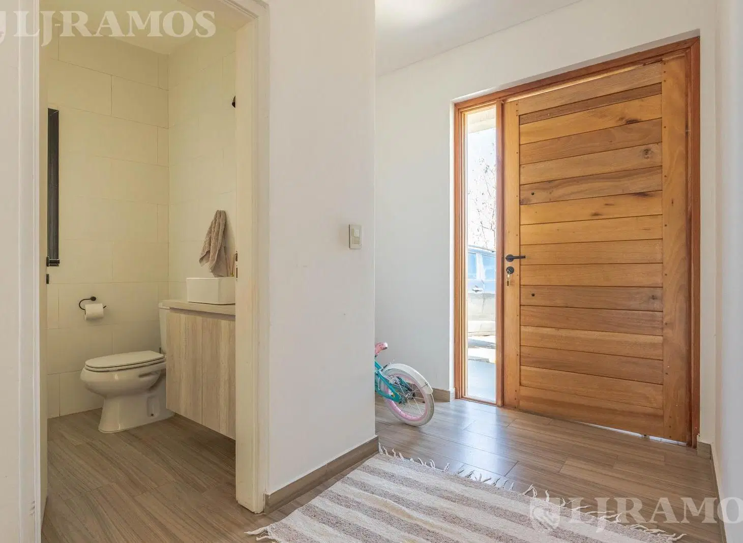 Casa Barrio Acacias - Puertos / Escobar 5