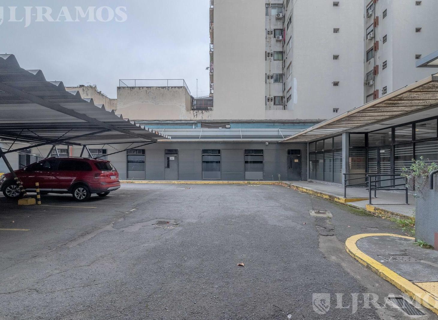 Edificio Comercial en Balvanera