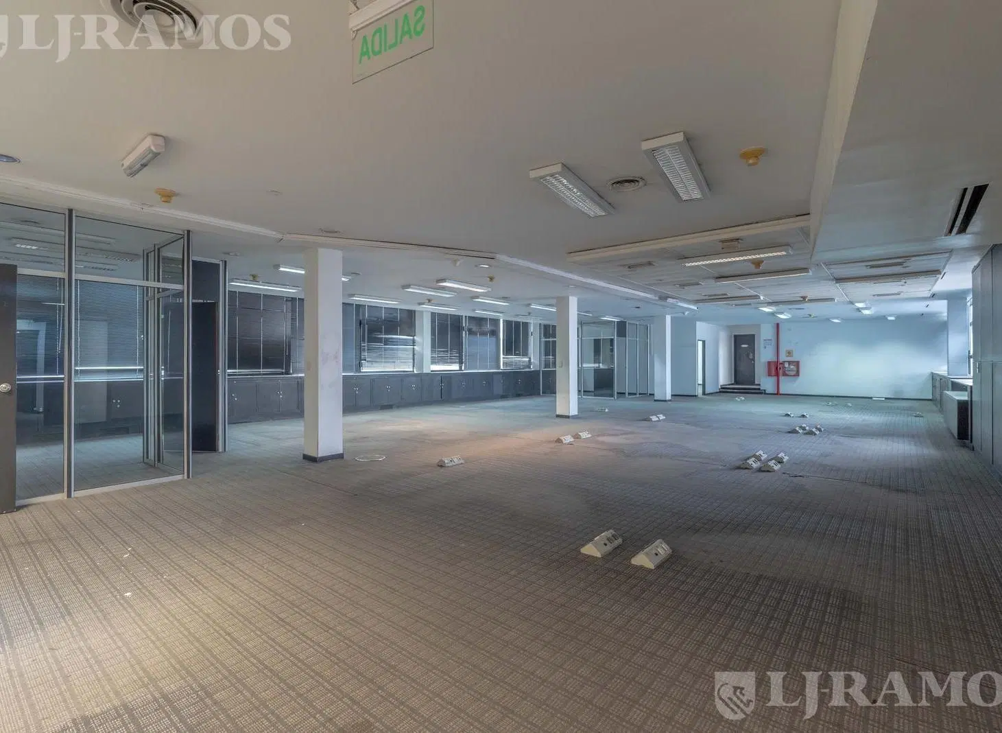 Edificio Comercial en Balvanera 3