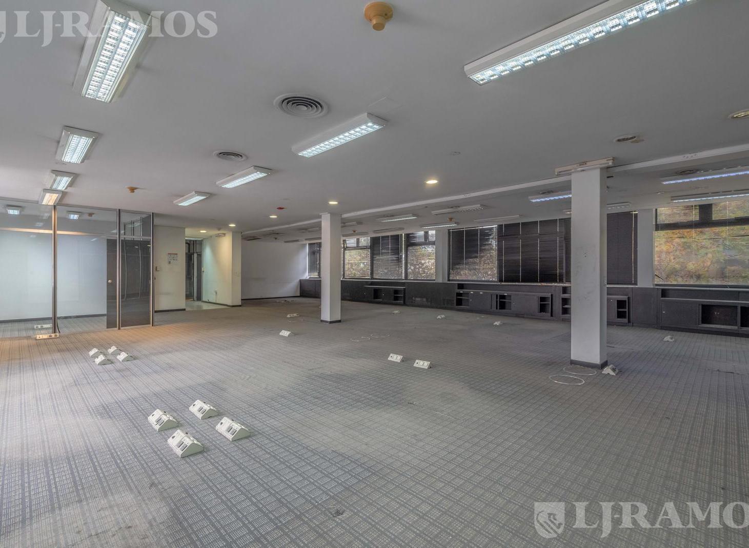 Edificio Comercial en Balvanera