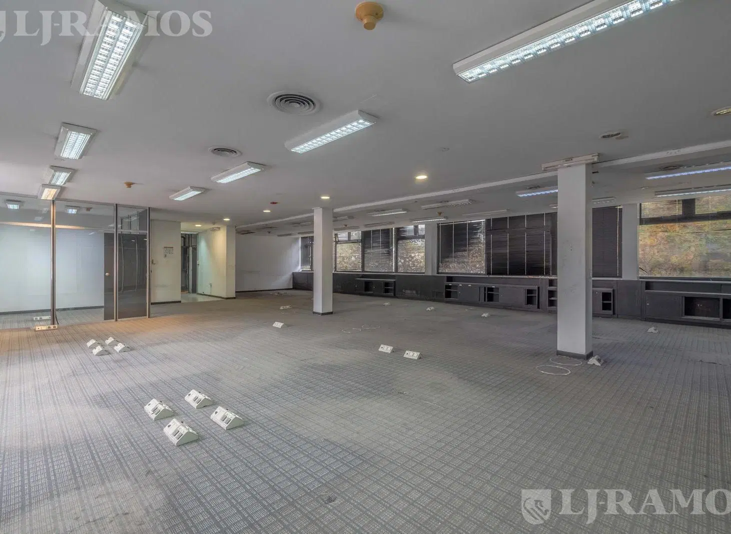 Edificio Comercial en Balvanera 2