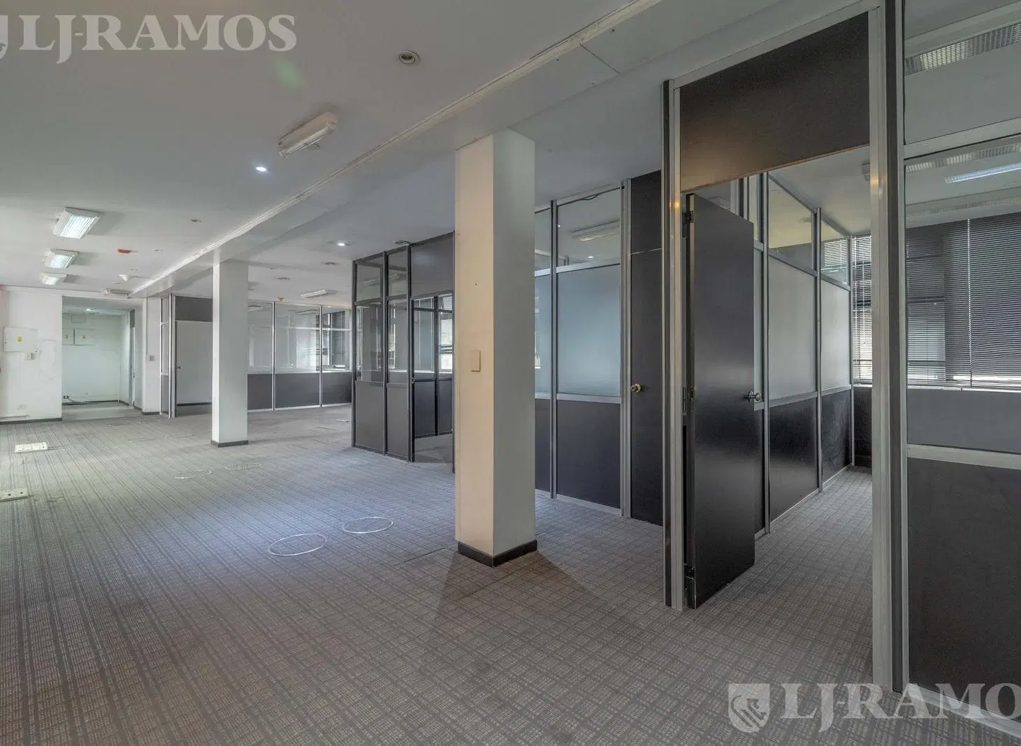 Edificio Comercial en Balvanera 1