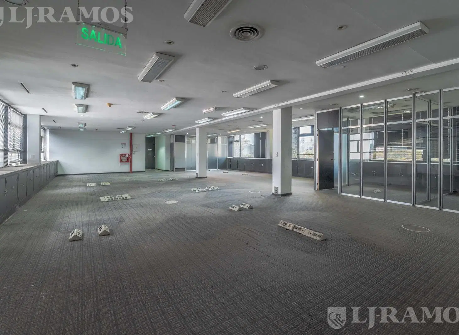 Edificio Comercial en Balvanera 3