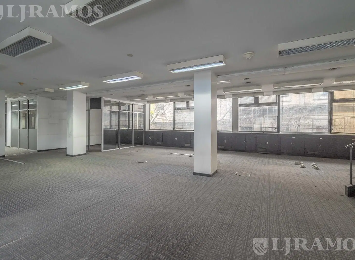 Edificio Comercial en Balvanera 5