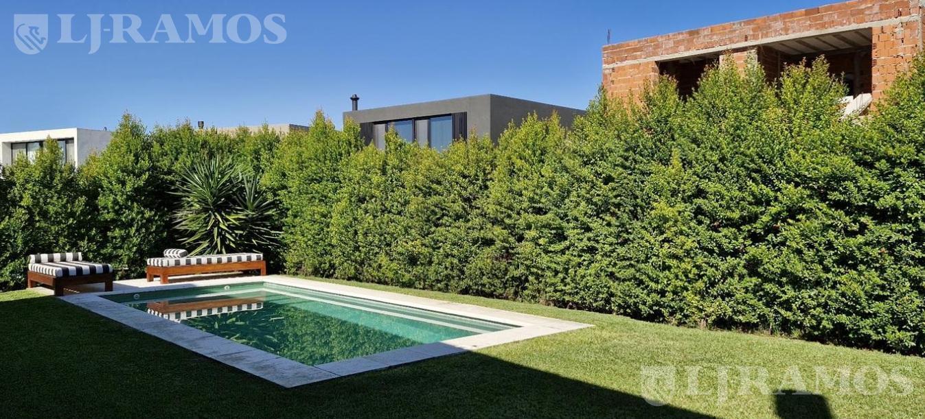 Casa con 4 dormitorios en venta en LOS CASTAÑOS