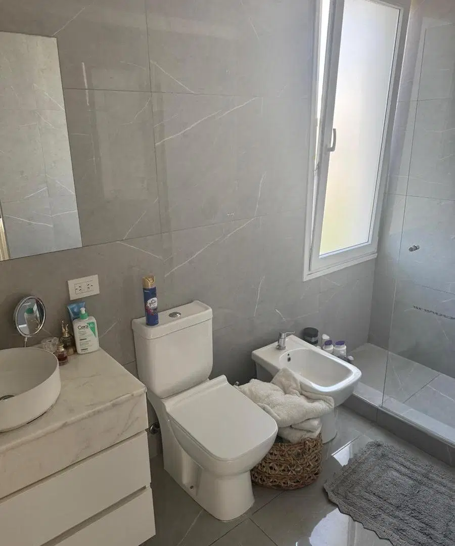 Casa con 4 dormitorios en venta en LOS CASTAÑOS 2