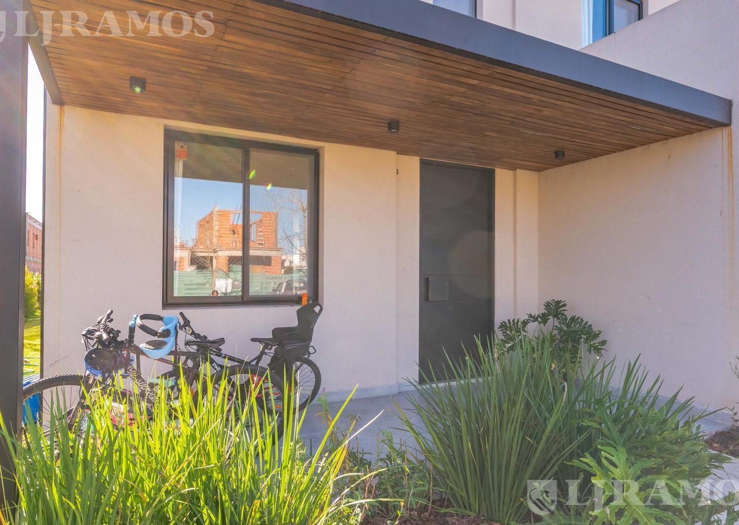 Casa en venta Barrio ARAUCARIAS Puertos Escobar
