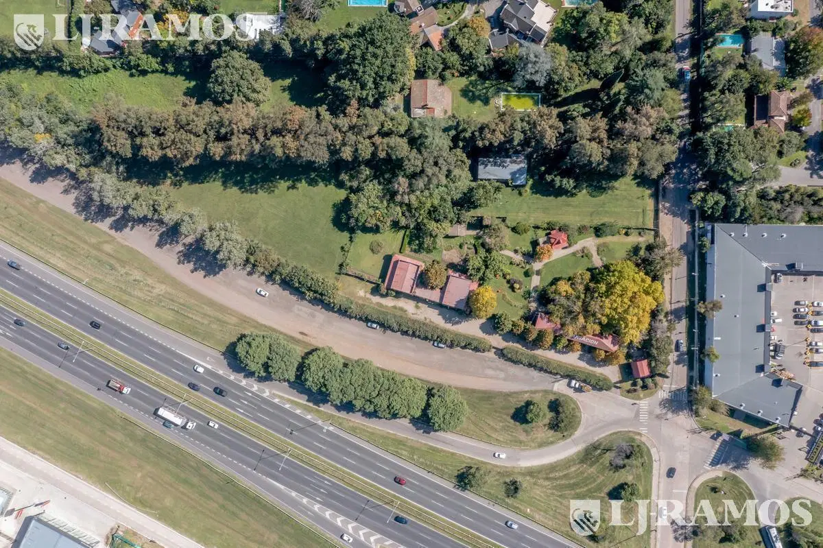 Icónica bajada de Pilar, La Plantación. Terreno UR2C con frente de 328m sobre Panamericana Km 47.5. 4