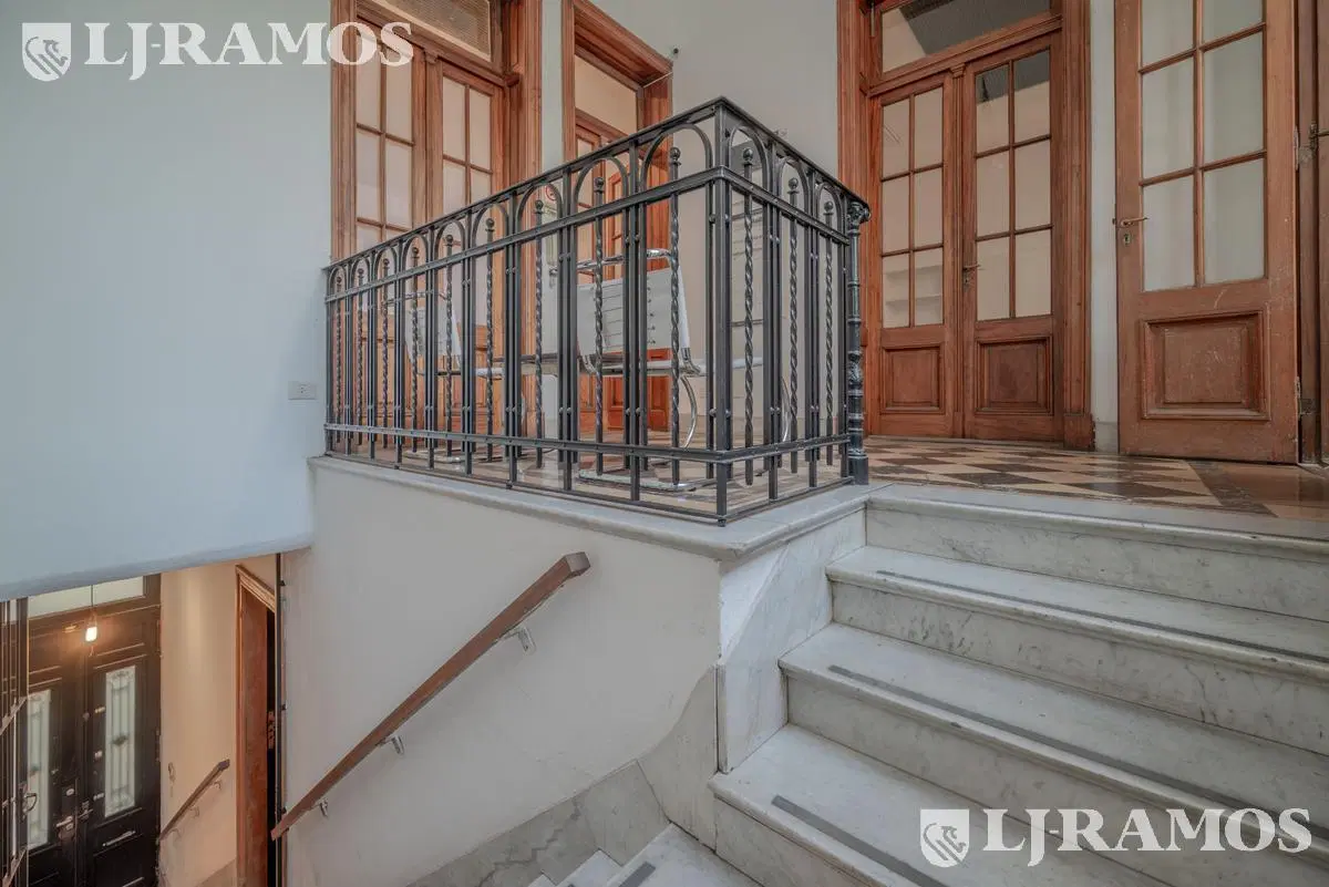 Casa apto comercial en venta en Colegiales 5