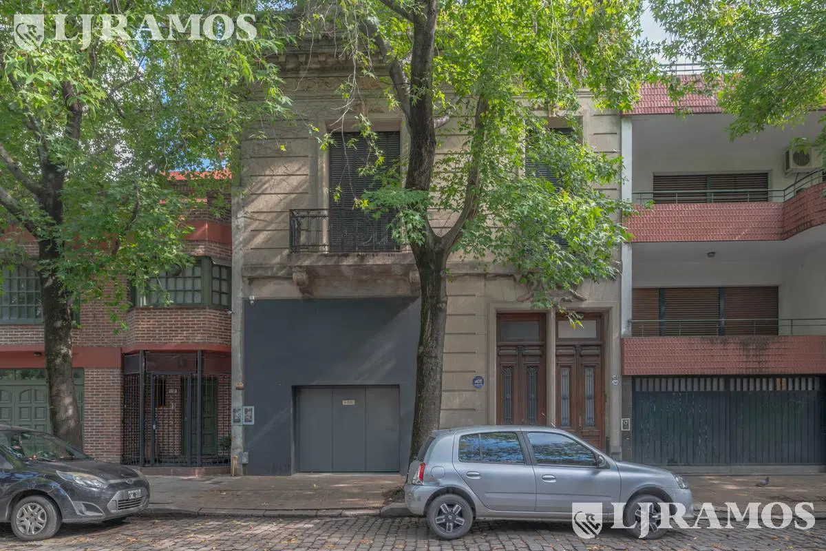 Casa apto comercial en venta en Colegiales 1