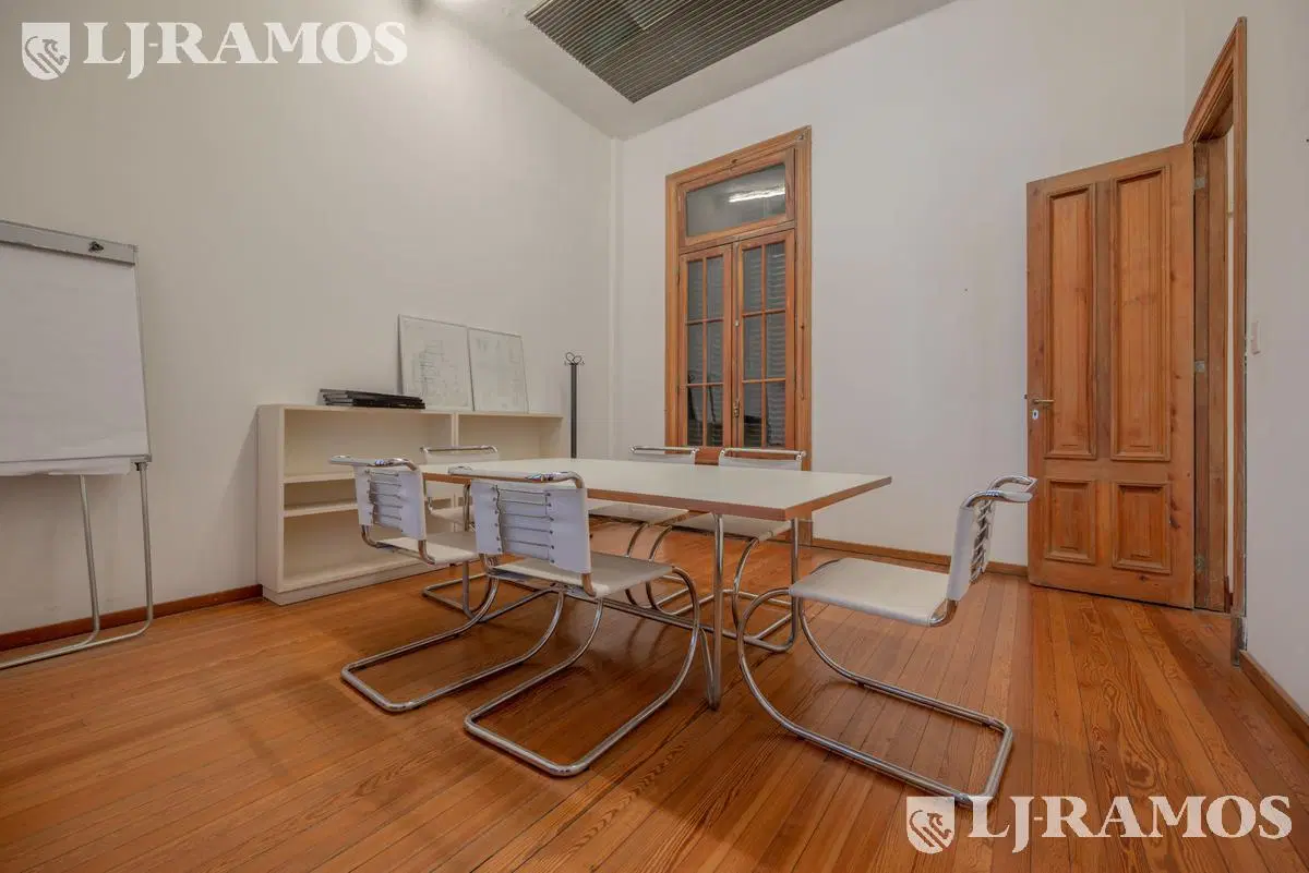 Casa apto comercial en venta en Colegiales 5