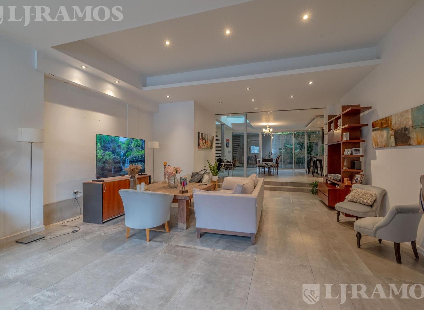 Foto de VENTA - CASA EN PALERMO- RECICLADA- 5 DORM - CON TERRAZA, PILETA Y, imagen 2