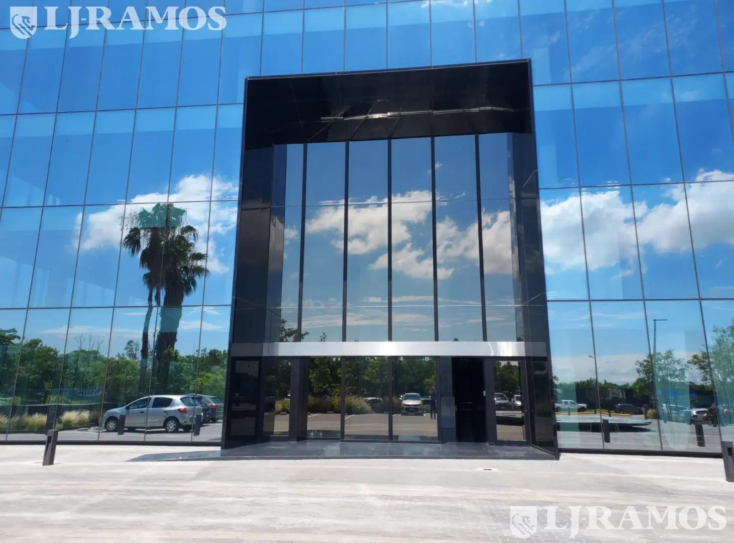 Alquiler de oficina de 268 m2 en Buenavista 5