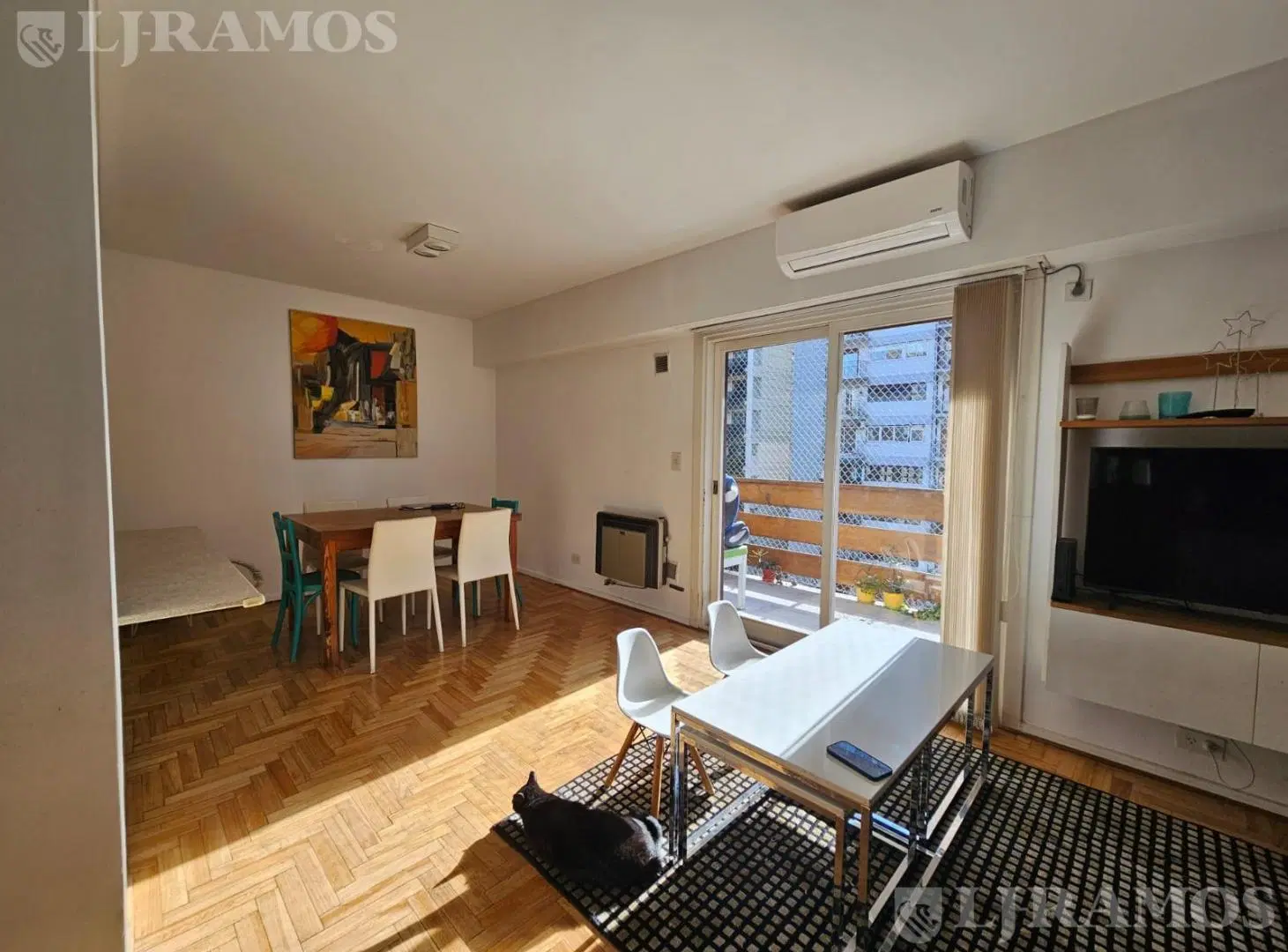 Departamento en Belgrano de 4 ambientes con balcón al frente! Muy luminoso! 5